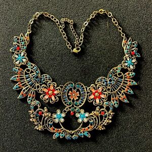 Colorful collar style costume jewelry necklace